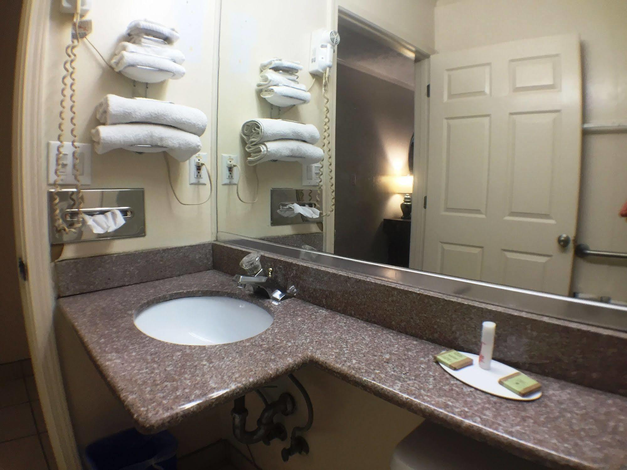 Syracuse Inn East Syracuse Luaran gambar